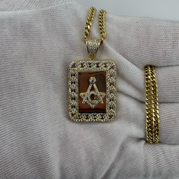 Masonic Square & Compass Pendant 18K Gold Dipped Silver Iced CZ Approx 12g - Picture 4 of 8
